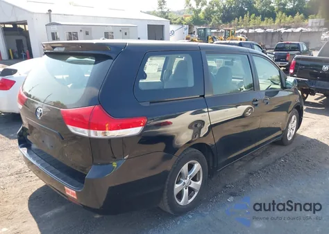 2012 Toyota Sienna Base V6 7 Passenger z USA, uszkodzony, nr VIN 5TDZK3DC3CS264399